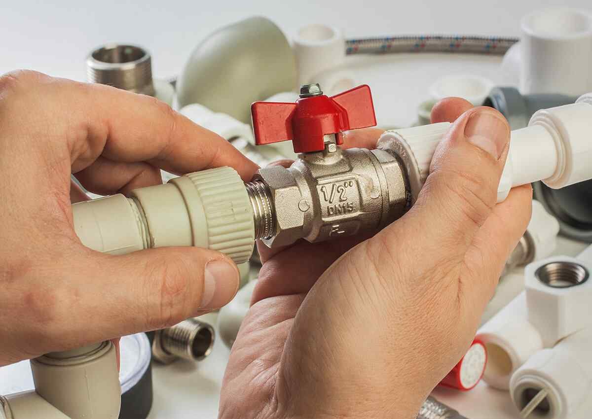 https://www.superstarplumbing.ca/wp-content/uploads/2018/10/inner_professionals_07.jpg