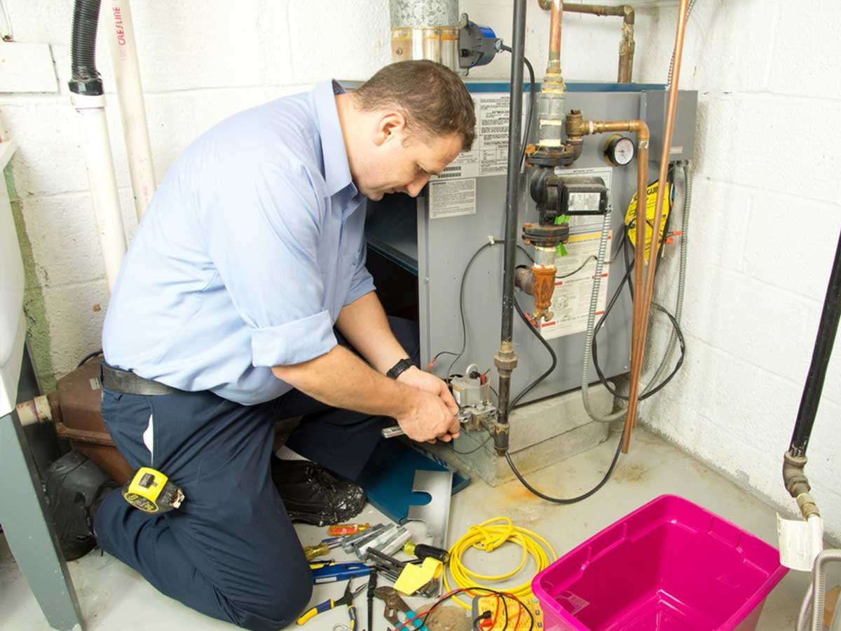 https://www.superstarplumbing.ca/wp-content/uploads/2019/09/Furnace-Heating-services.jpg